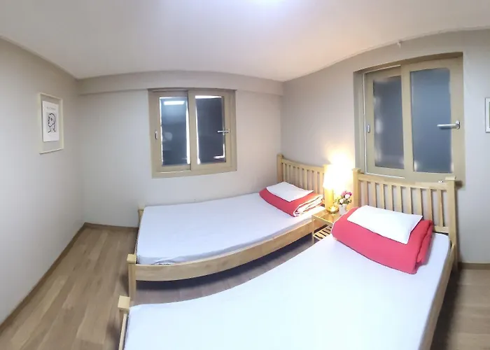招待所 红色旅馆 3*